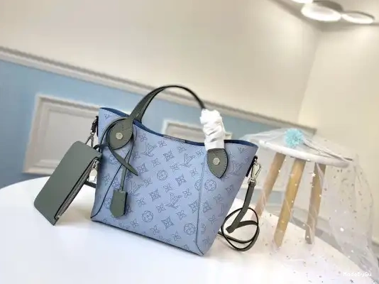 VUITTON LOUIS PM HINA 0310