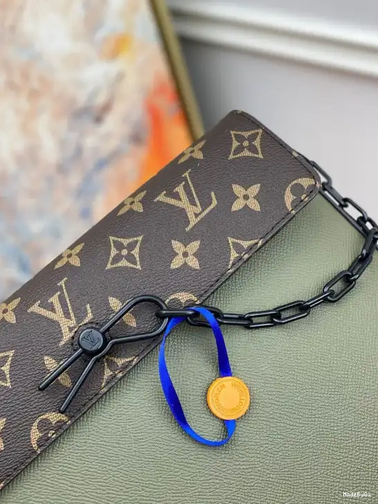 VUITTON VOYAGE STEAMER LOUIS POCHETTE 0318