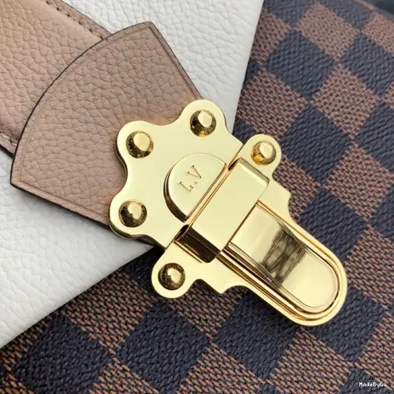 Backpack CHANELapton Louis Vuitton 0319