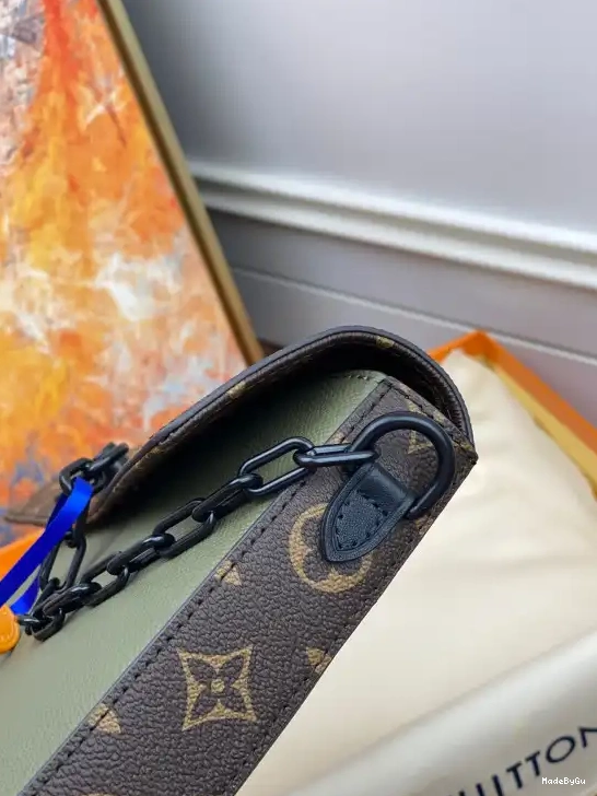 VUITTON VOYAGE STEAMER LOUIS POCHETTE 0318