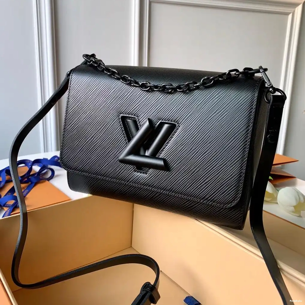 LOUIS MM TWIST VUITTON 0319