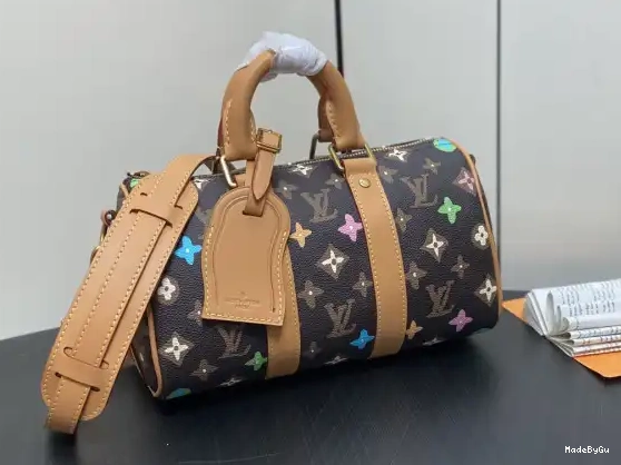 25 Louis Vuitton SPEEDY 0311