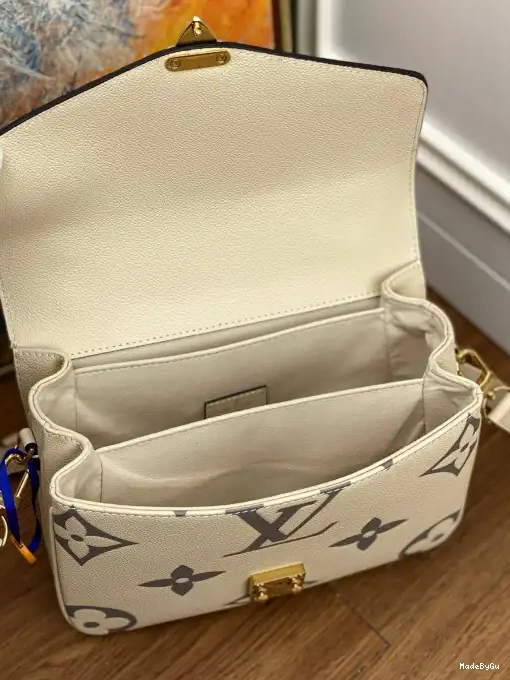 LOUIS MÉTIS VUITTON POCHETTE 0313