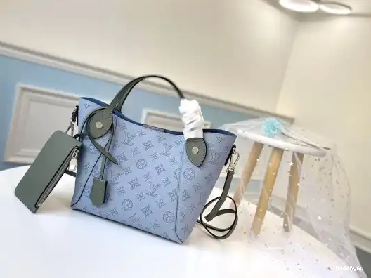 VUITTON LOUIS PM HINA 0310