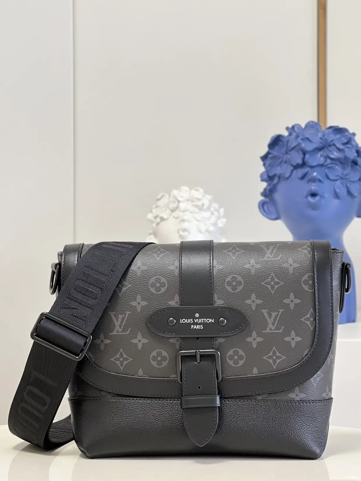 LOUIS SAUMUR MESSENGER VUITTON 0310