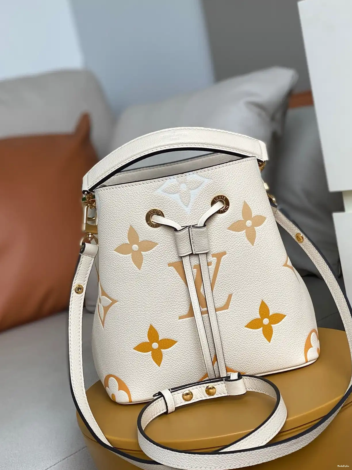 LOUIS BB VUITTON NÉONOÉ 0317