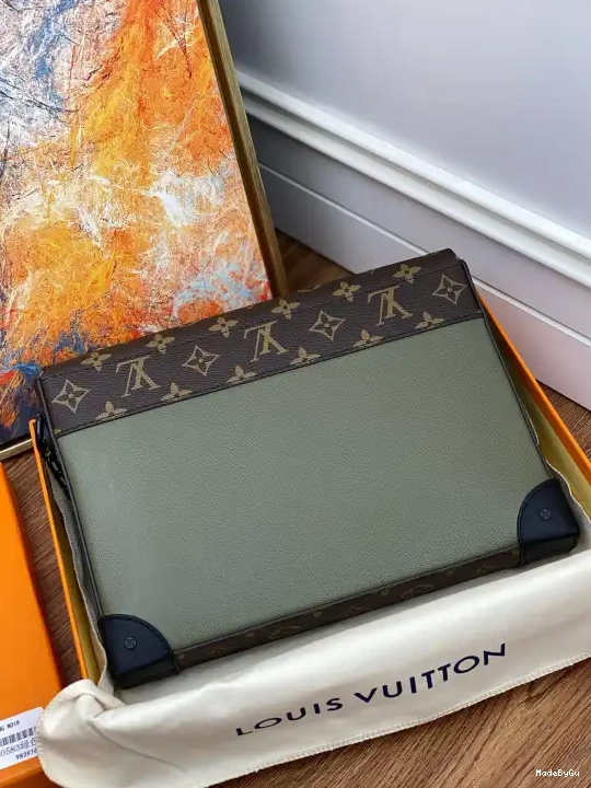 VUITTON VOYAGE STEAMER LOUIS POCHETTE 0318