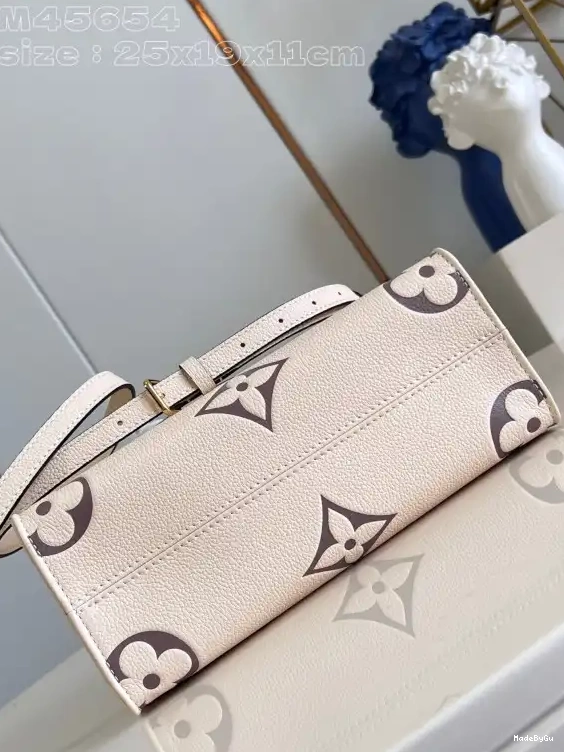 PM VUITTON ONTHEGO LOUIS 0310