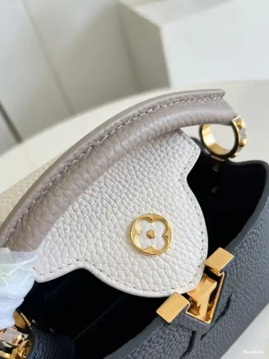 VUITTON LOUIS MINI CAPUCINES 0316