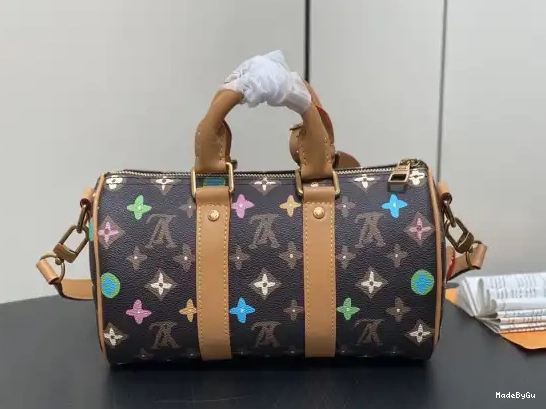 25 Louis Vuitton SPEEDY 0311