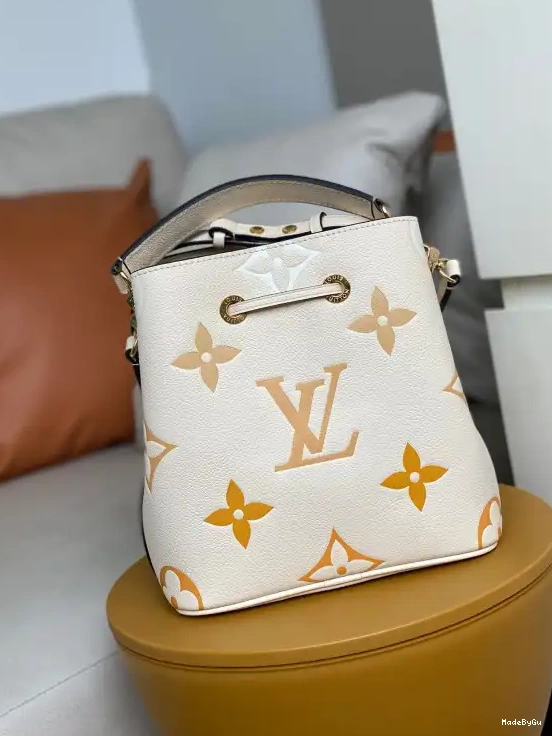 LOUIS BB VUITTON NÉONOÉ 0317