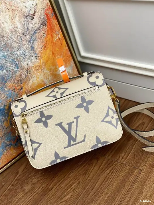 LOUIS MÉTIS VUITTON POCHETTE 0313